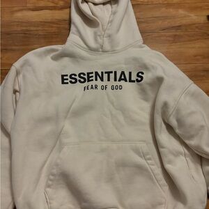 “Essentials fear of god” sweatshirt